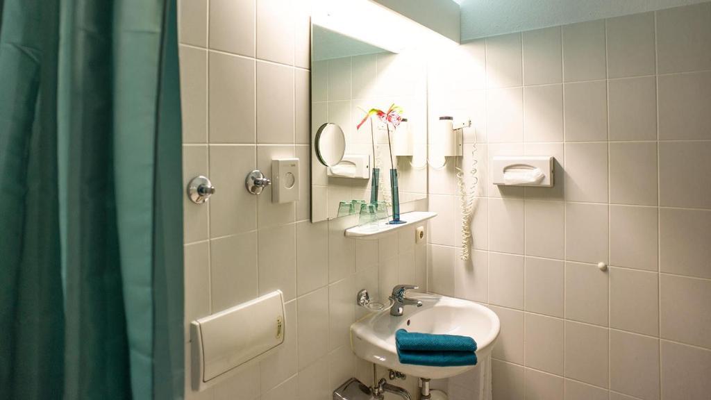 Hotel Amenity Мюнхен Номер фото